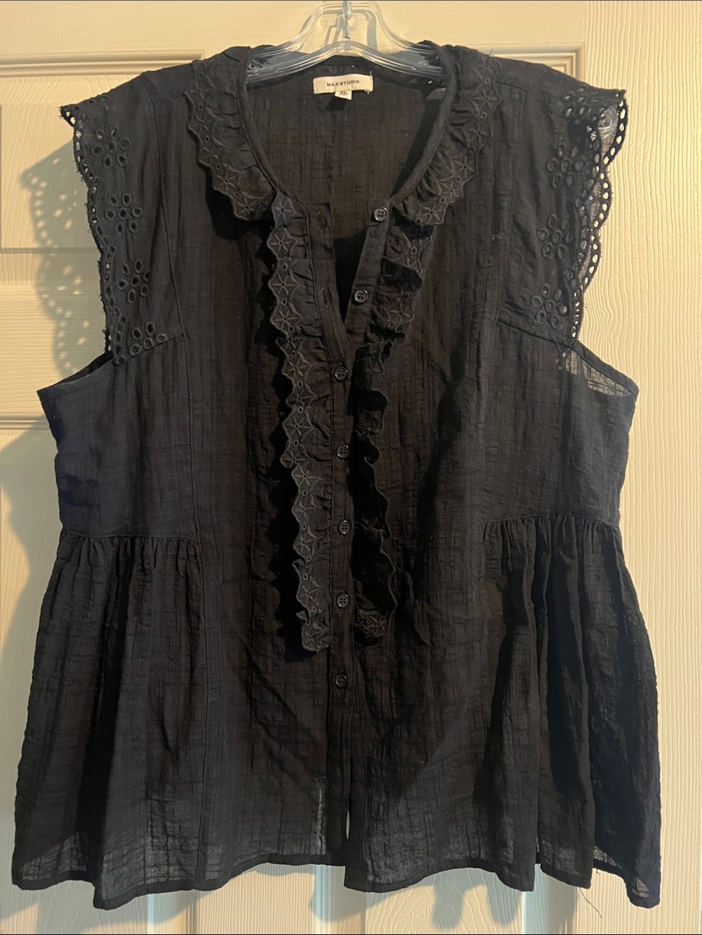 Max Studio Black Eyelet Ruffle Button-Front Sleeveless Top